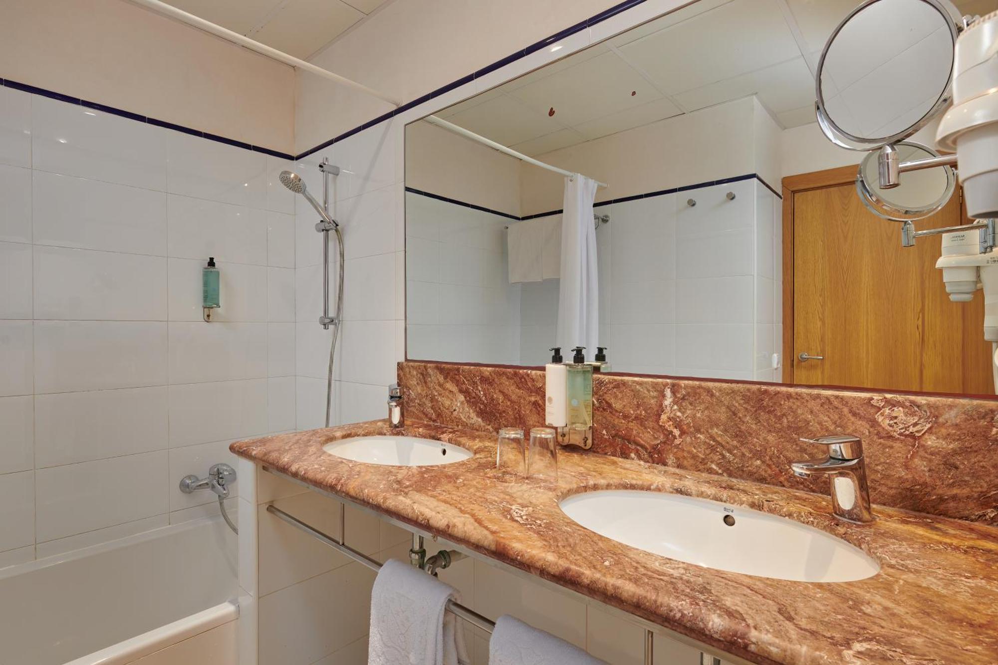 Hotel Apartamentos Cala サンタニー エクステリア 写真