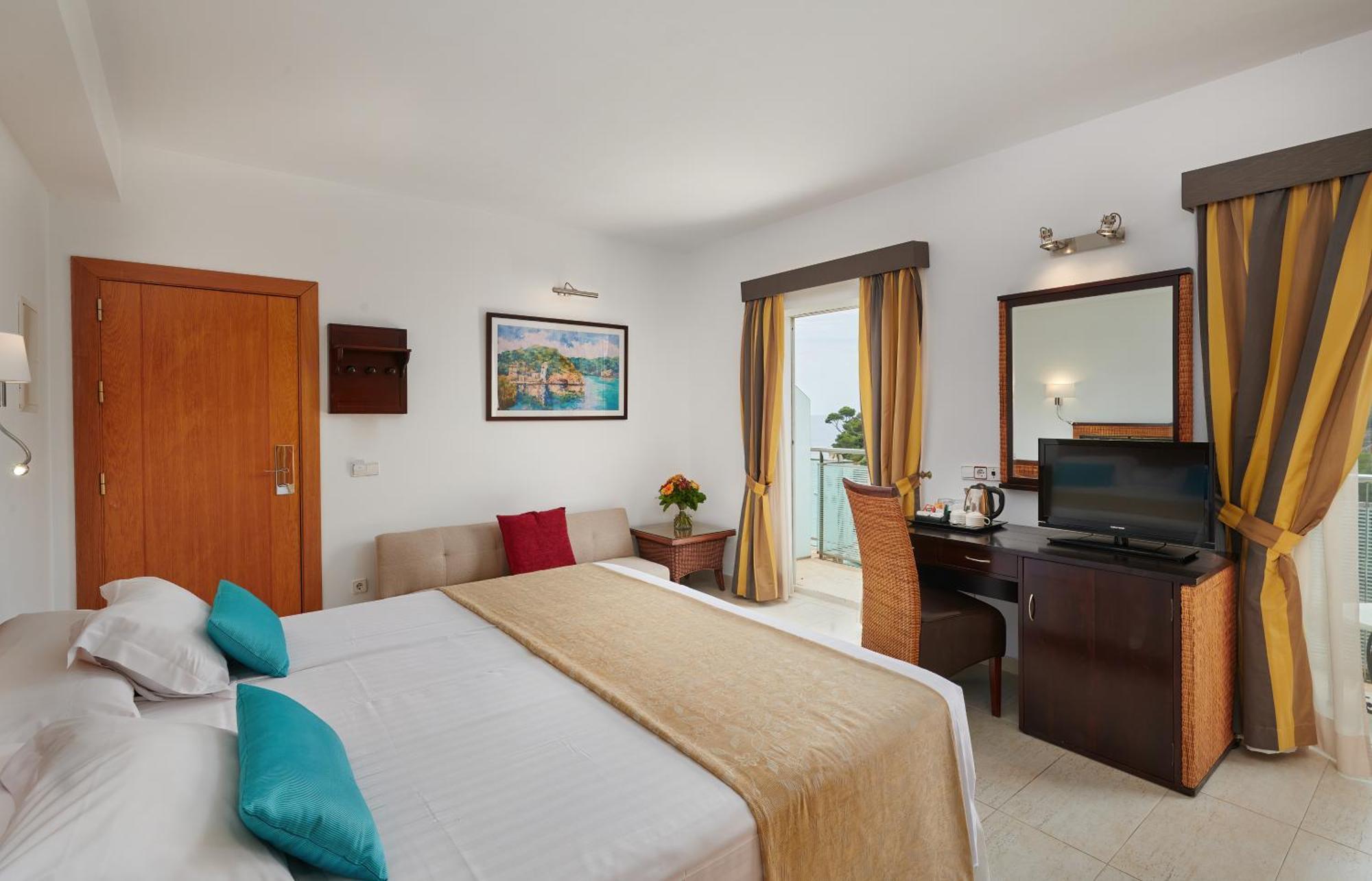 Hotel Apartamentos Cala サンタニー エクステリア 写真