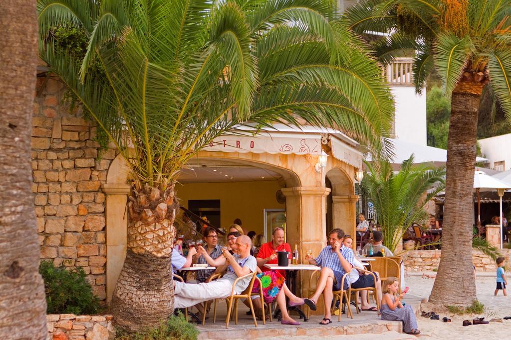 Hotel Apartamentos Cala サンタニー エクステリア 写真